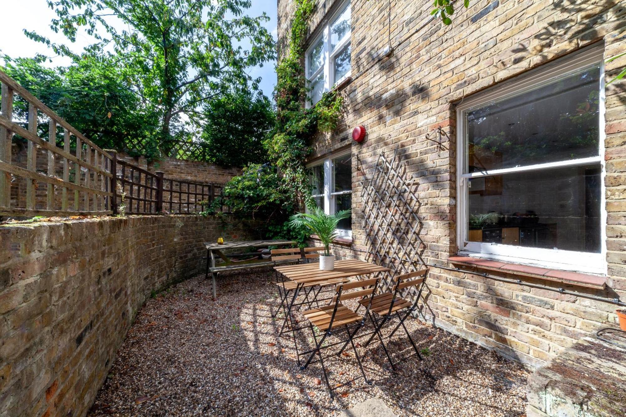 The Clapham Common Villa ลอนดอน ภายนอก รูปภาพ